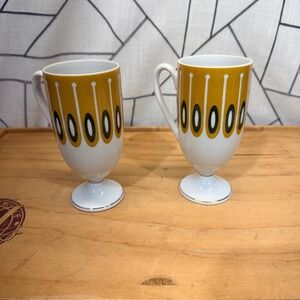Vintage Footed Mugs Set of 2 Yellow Green Mid Century Modern Gold Trim Pedestal